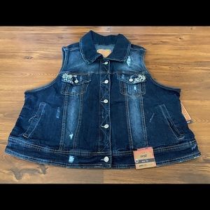 Brand new!! Plus size blue jean vest! Perfect for